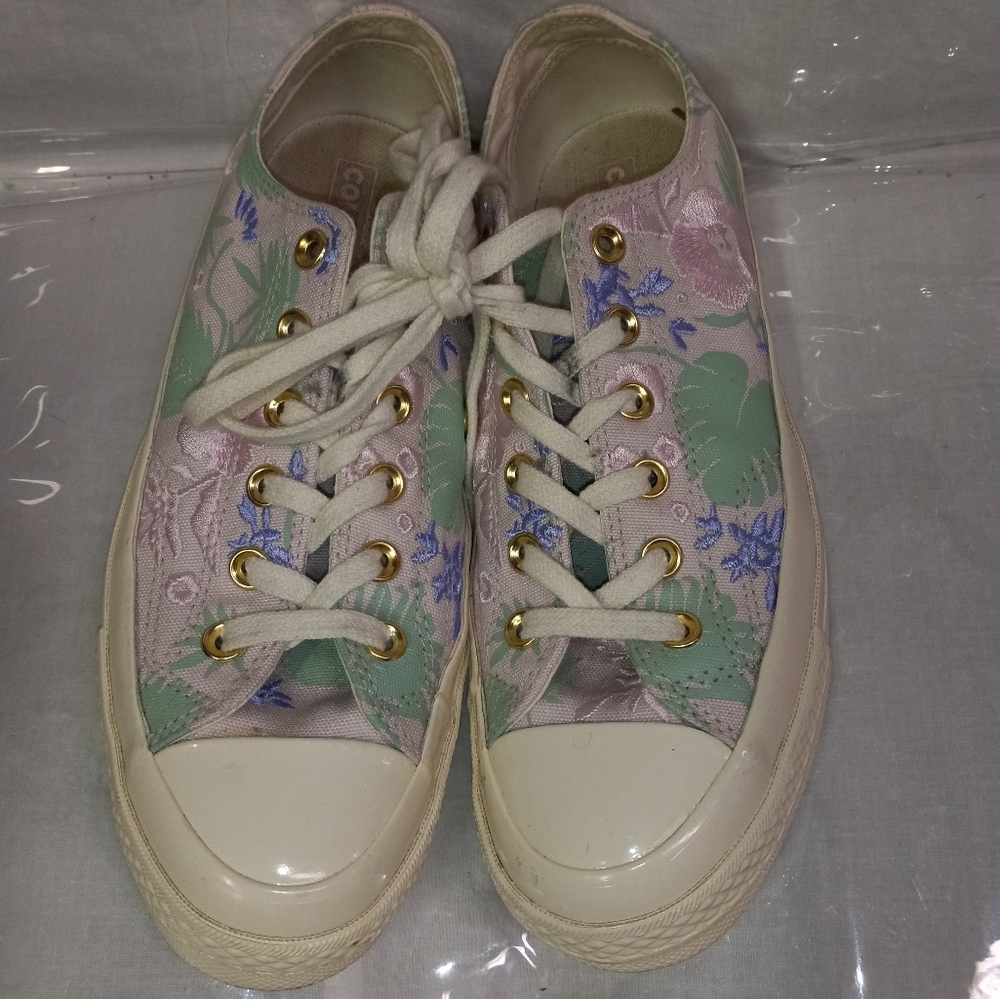Chuck Taylor All Star Converse Sneakers Low Top Pastel Floral Embroidery Size 9